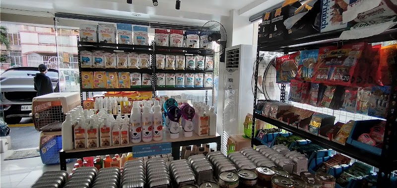 Mighty Waggers Pet Supplies & Grooming — photo